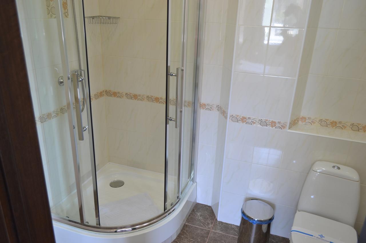 Три Сімки Hotell Vysjhorod Eksteriør bilde