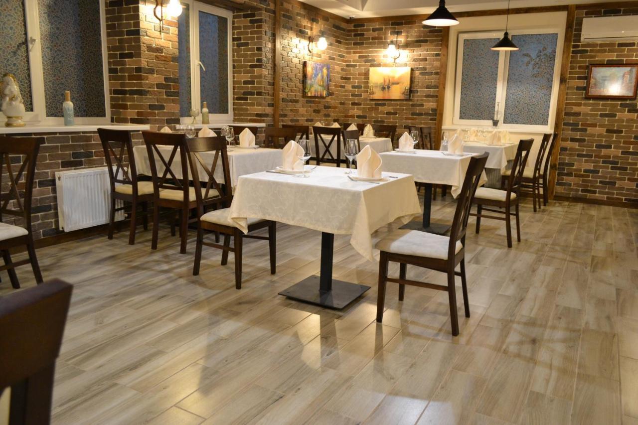 Три Сімки Hotell Vysjhorod Eksteriør bilde
