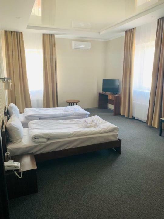 Три Сімки Hotell Vysjhorod Eksteriør bilde
